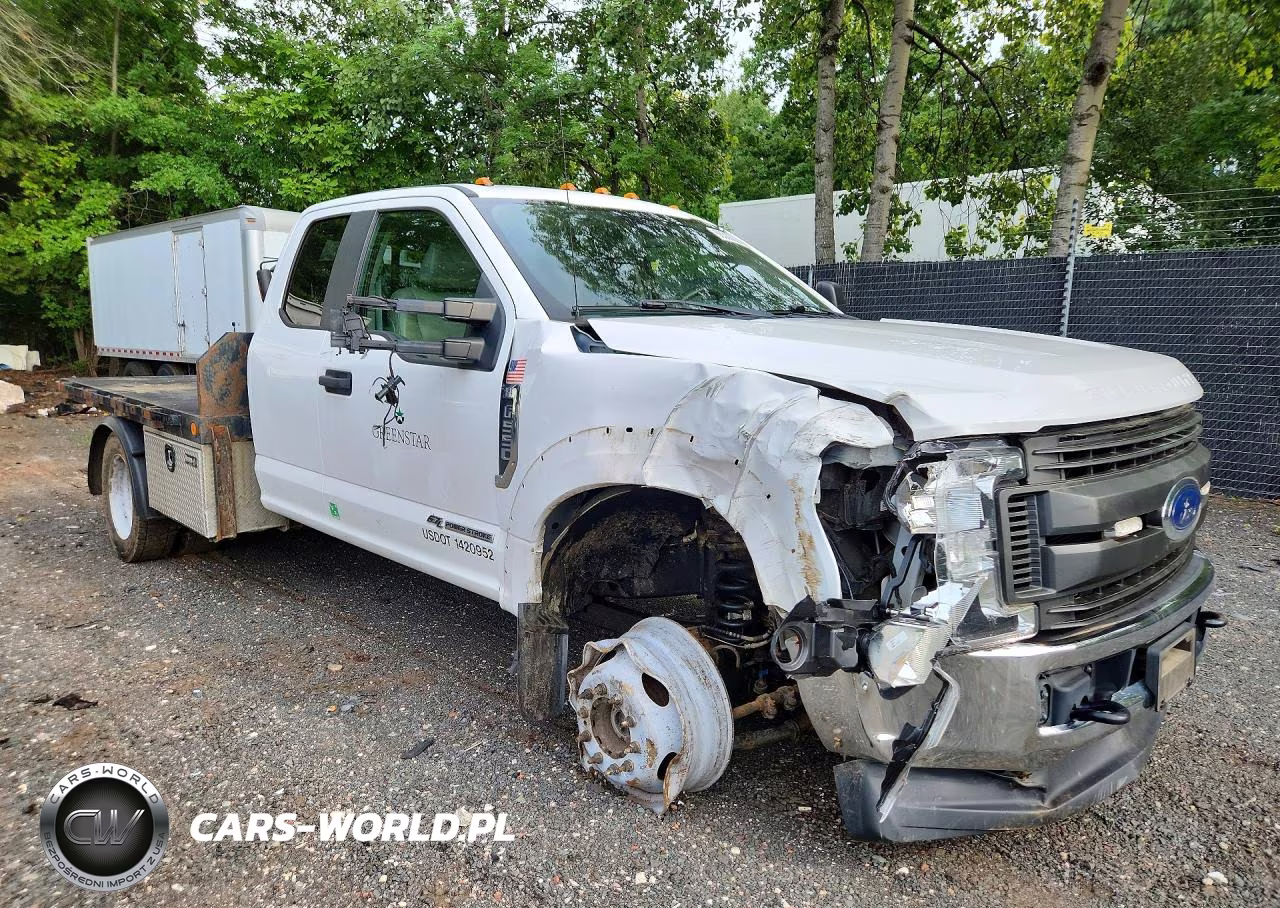 2019 Ford F550 Super Duty VIN:1FD0X5HT4KEG62902 - 4