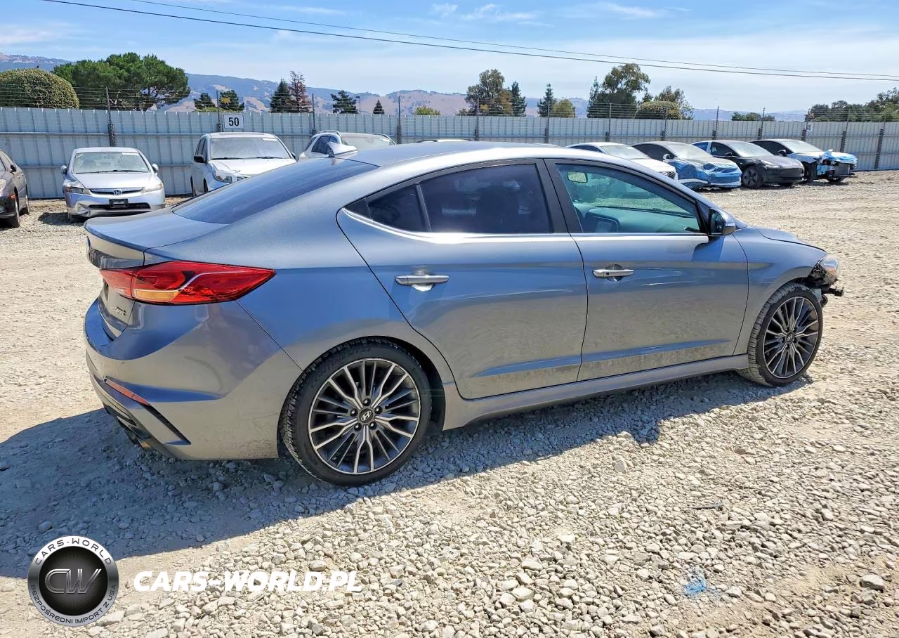 2018 Hyundai Elantra Sport VIN:KMHD04LB2JU507557 - 3