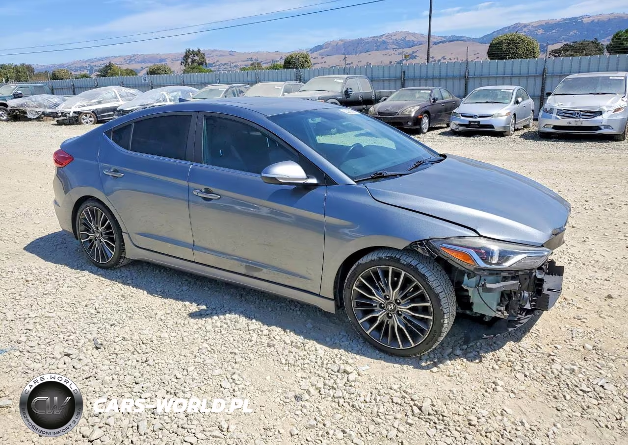 2018 Hyundai Elantra Sport VIN:KMHD04LB2JU507557 - 4