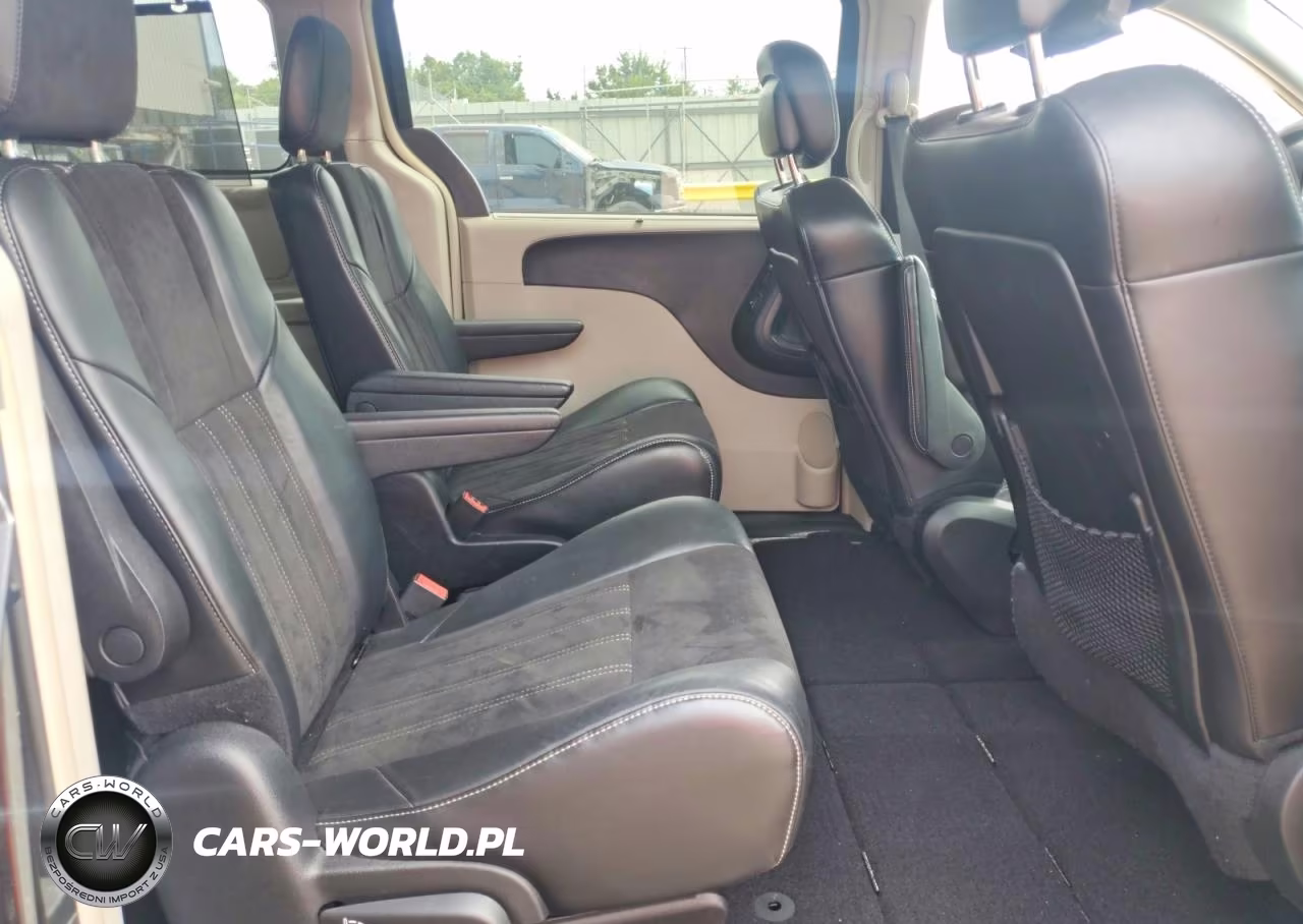 2014 Chrysler Town & Country Touring L VIN:2C4RC1CG2ER409952 - 11