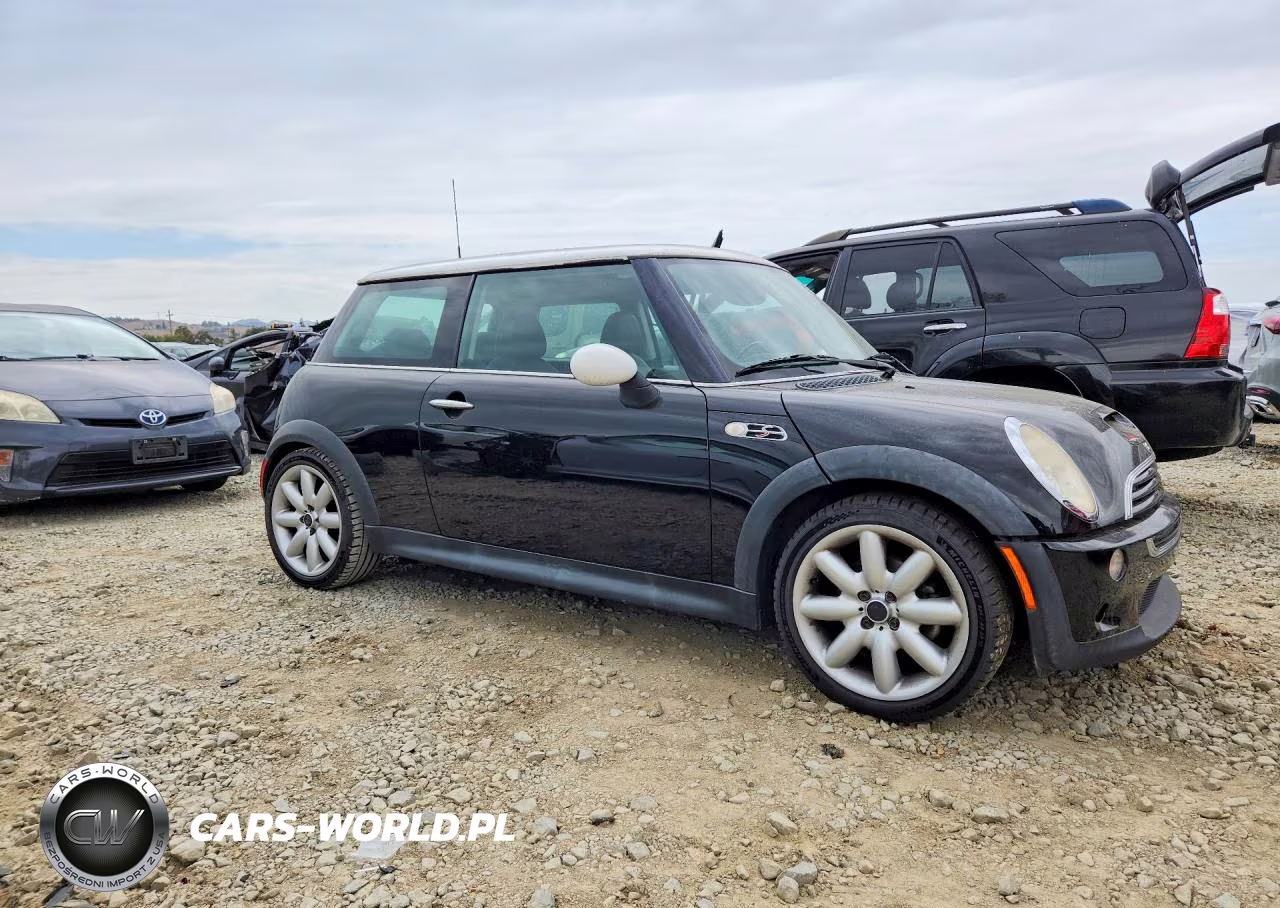 2003 Mini Cooper S VIN:WMWRE33433TD60732 - 4