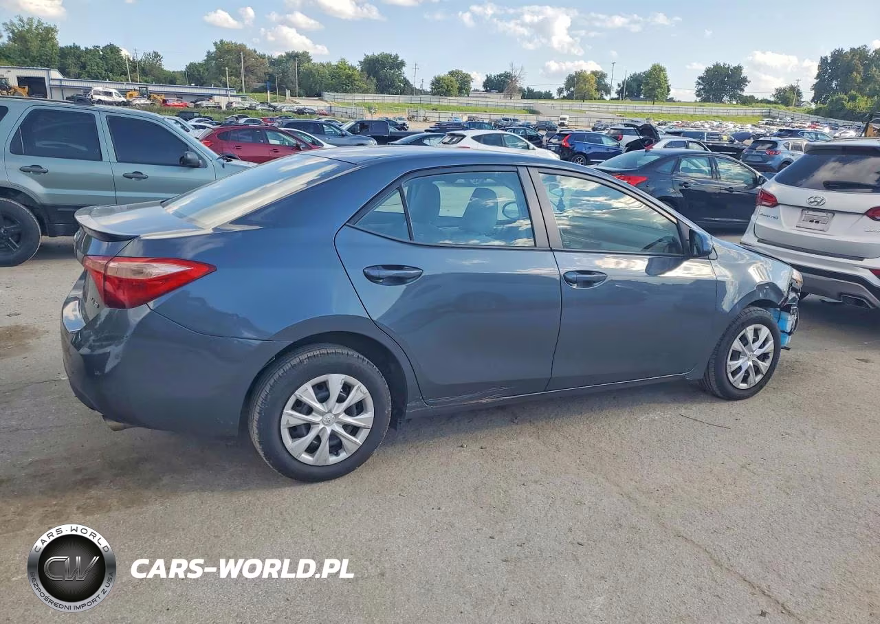 2017 Toyota Corolla Le Eco VIN:2T1BPRHE1HC830674 - 3