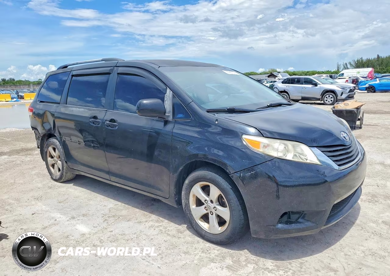 2011 Toyota Sienna Le VIN:5TDKK3DC1BS151289 - 4