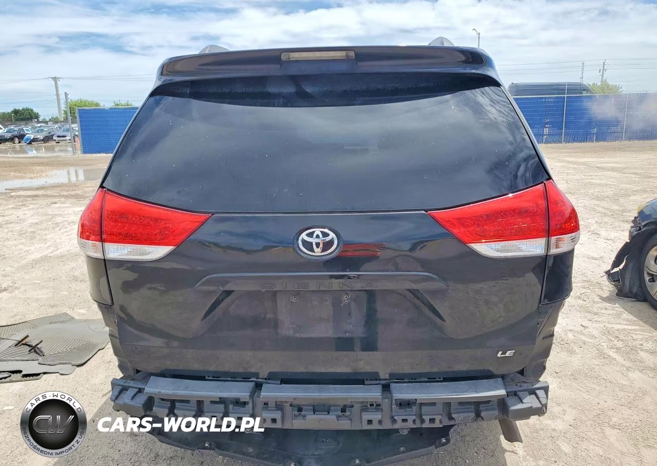 2011 Toyota Sienna Le VIN:5TDKK3DC1BS151289 - 6
