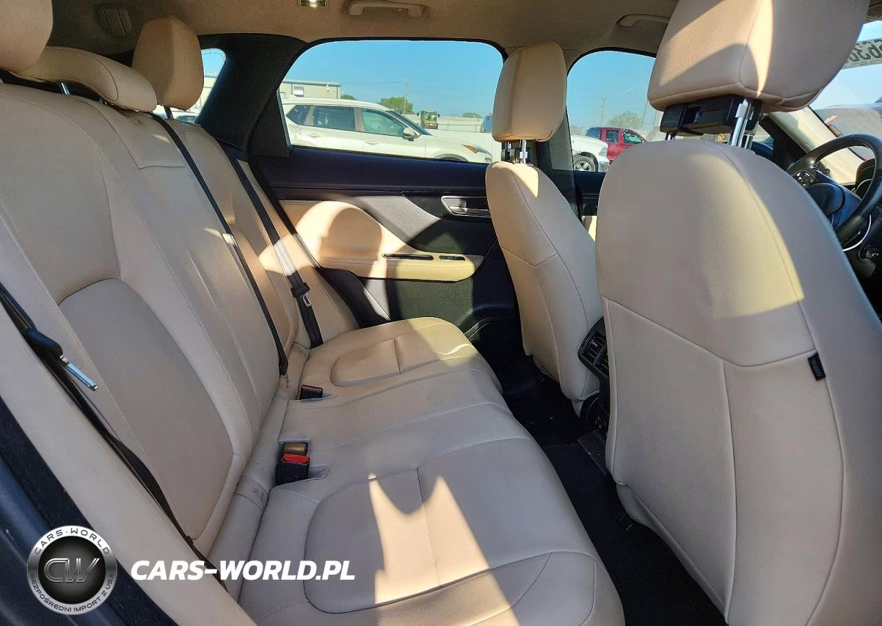 2020 Jaguar F-Pace Premium VIN:SADCJ2FXXLA656767 - 11