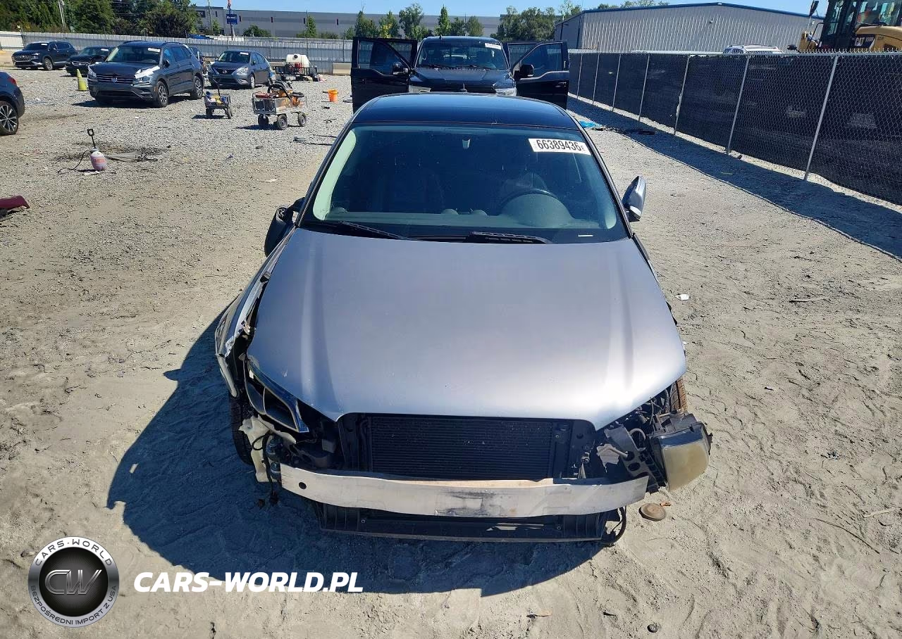 2011 Audi A3 Premium Plus VIN:WAUKJAFMXBA083050 - 5