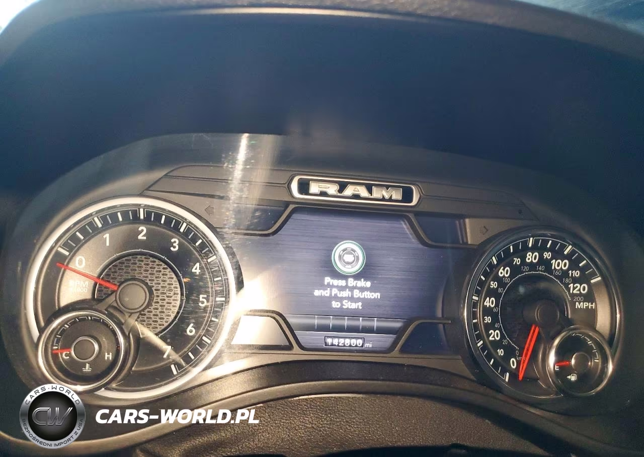2019 Ram 1500 Laramie VIN:1C6RREJT5KN635148 - 9