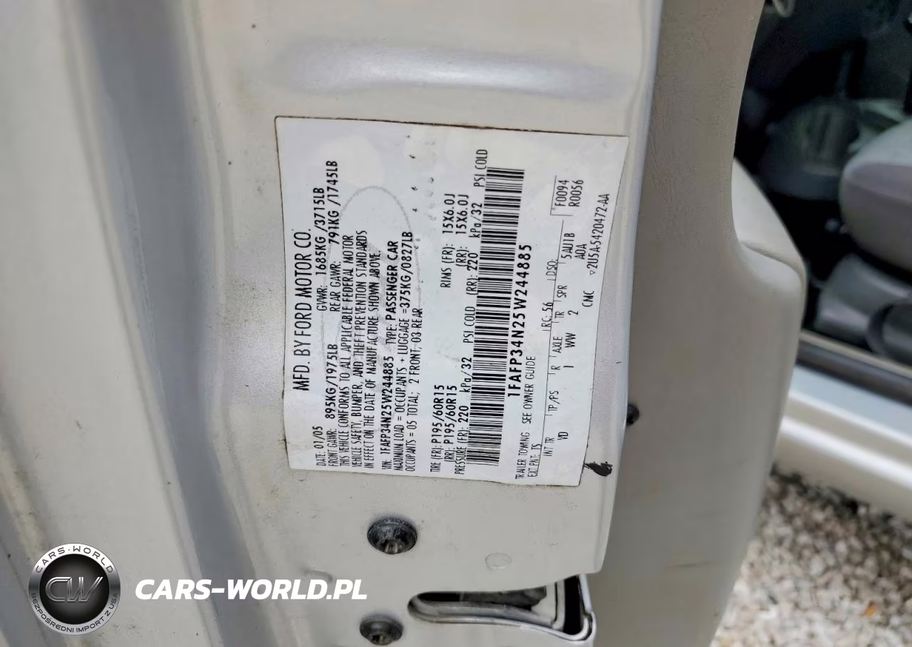 2005 Ford Focus Zx4 VIN:1FAFP34N25W244885 - 12