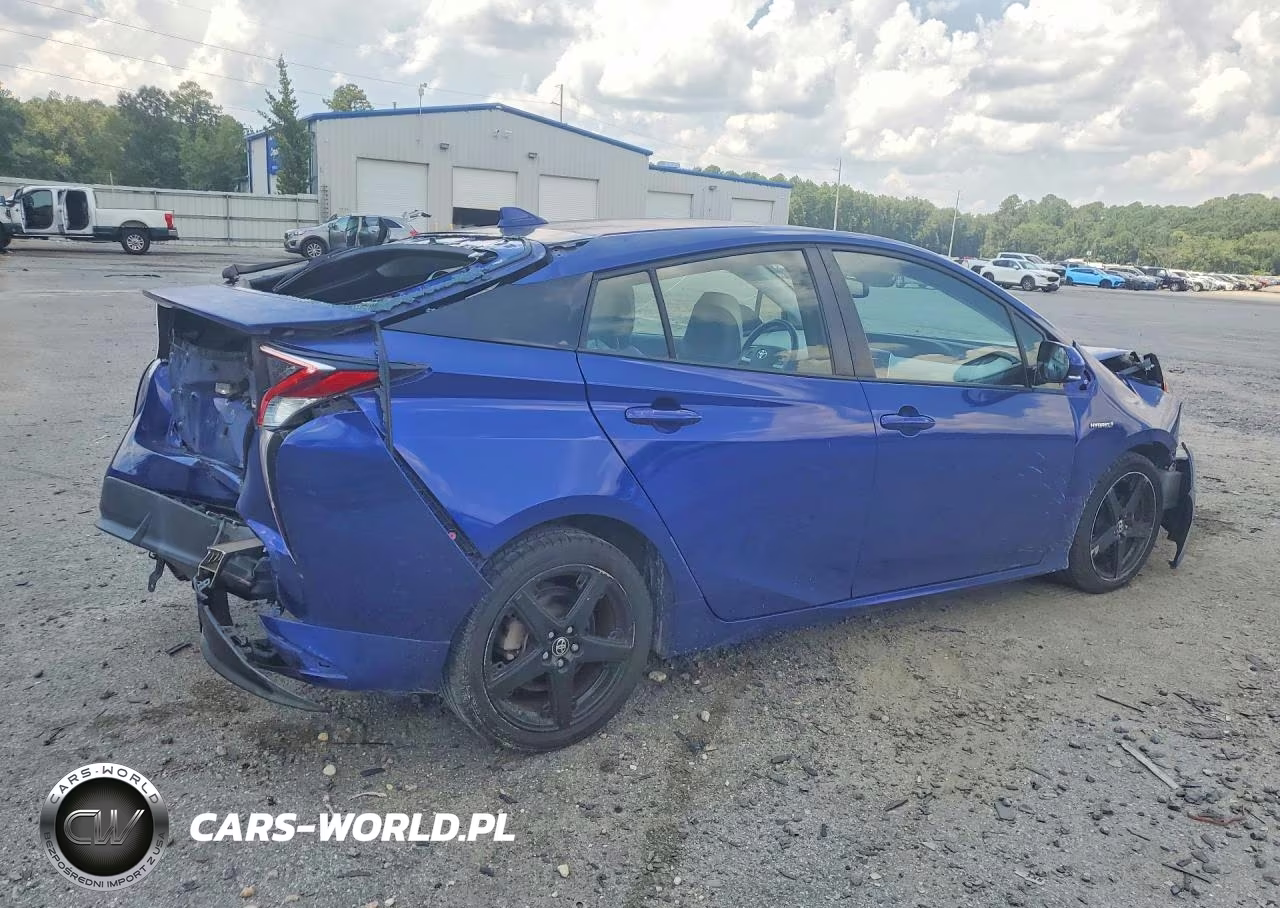 2016 Toyota Prius Four Touring VIN:JTDKARFU9G3519481 - 3