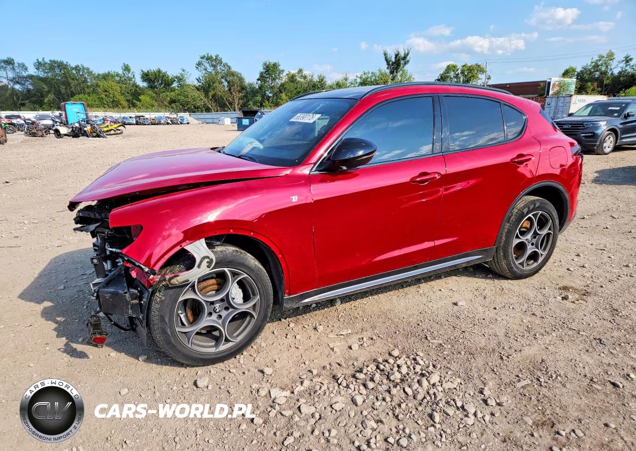 2022 Alfa Romeo Stelvio Ti VIN:ZASPAKBN5N7D43036 - 1