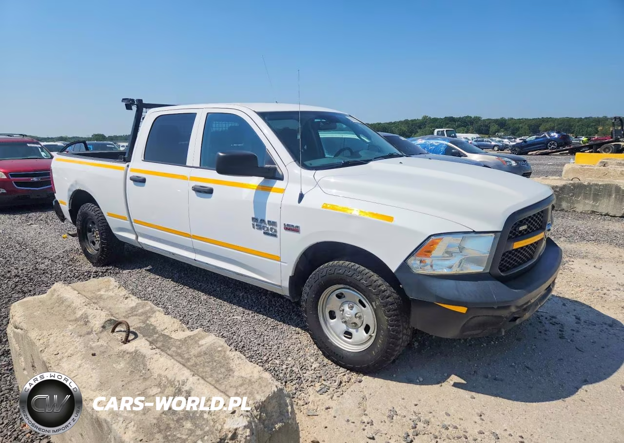 2019 Ram 1500 Classic Tradesman VIN:1C6RR7ST8KS668673 - 4
