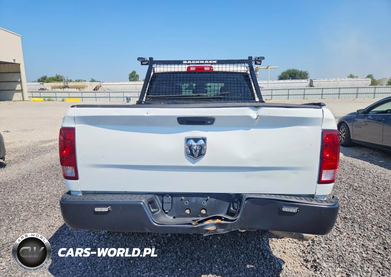 2019 Ram 1500 Classic Tradesman VIN:1C6RR7ST8KS668673 - 6