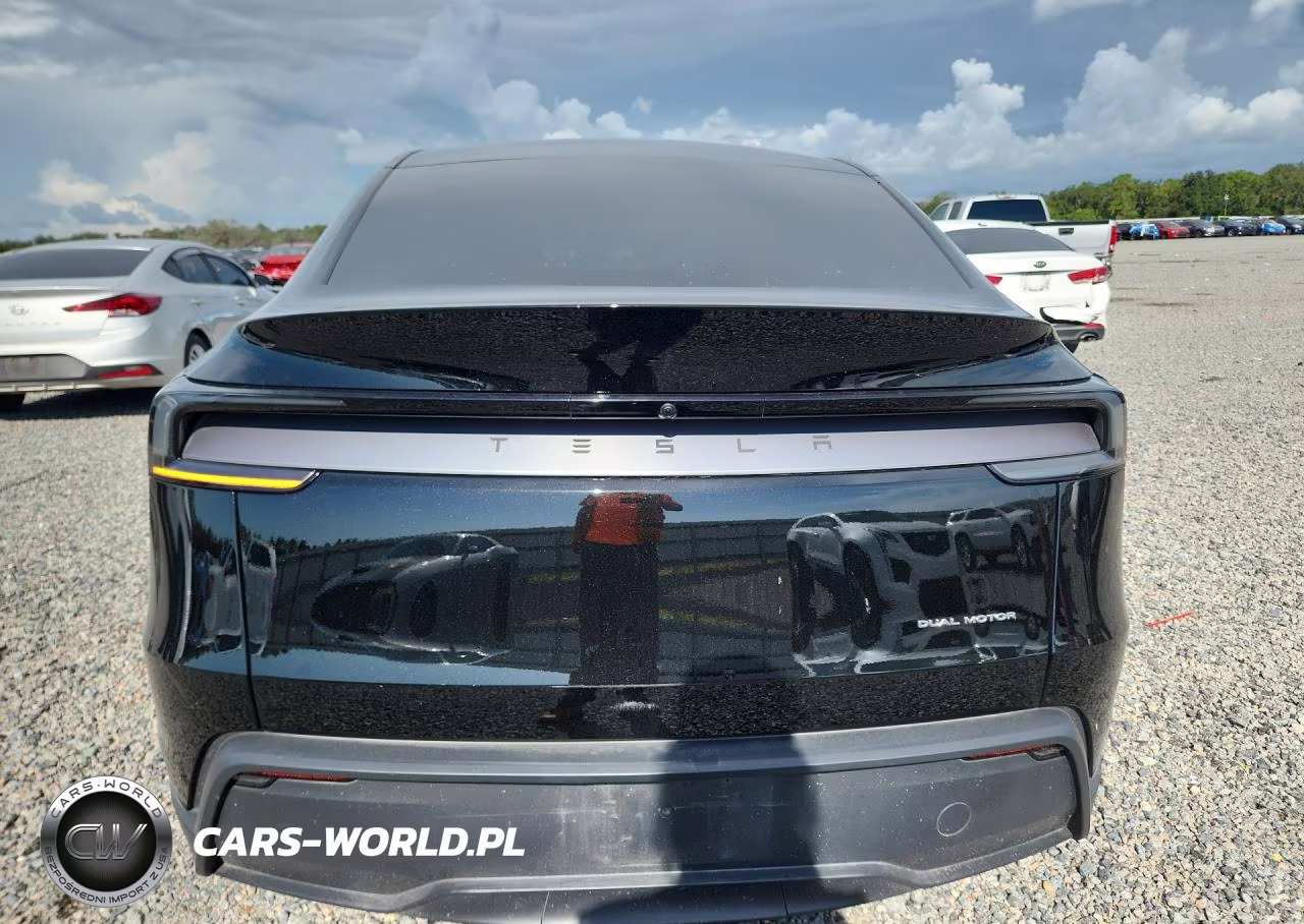 2026 Tesla Model Y VIN:7SAYGDEE2TA467839 - 6