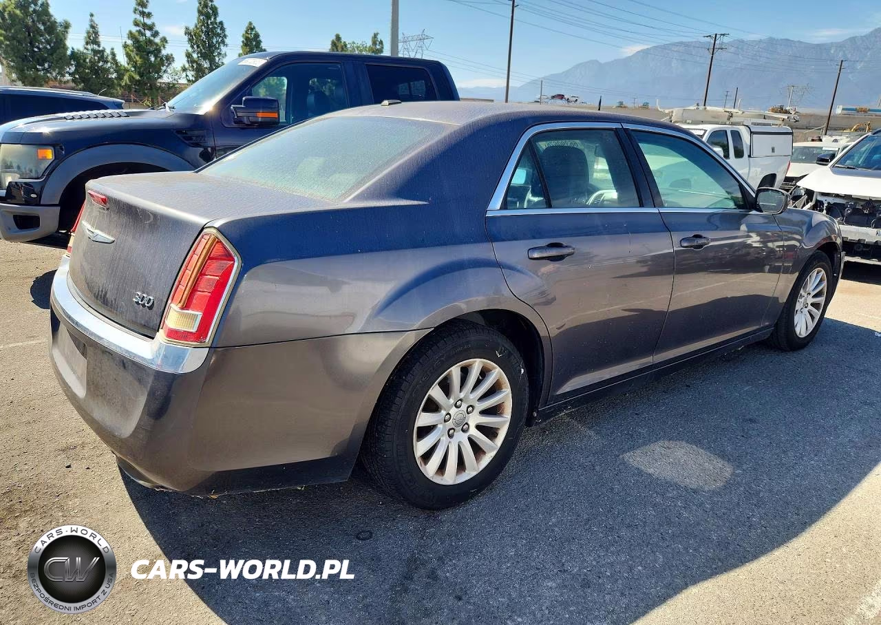 2013 Chrysler 300 VIN:2C3CCAAG3DH561241 - 3