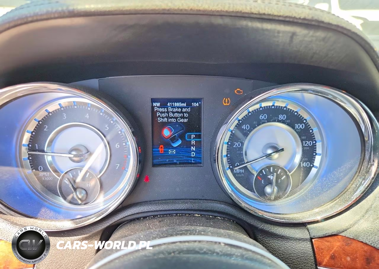 2013 Chrysler 300 VIN:2C3CCAAG3DH561241 - 9