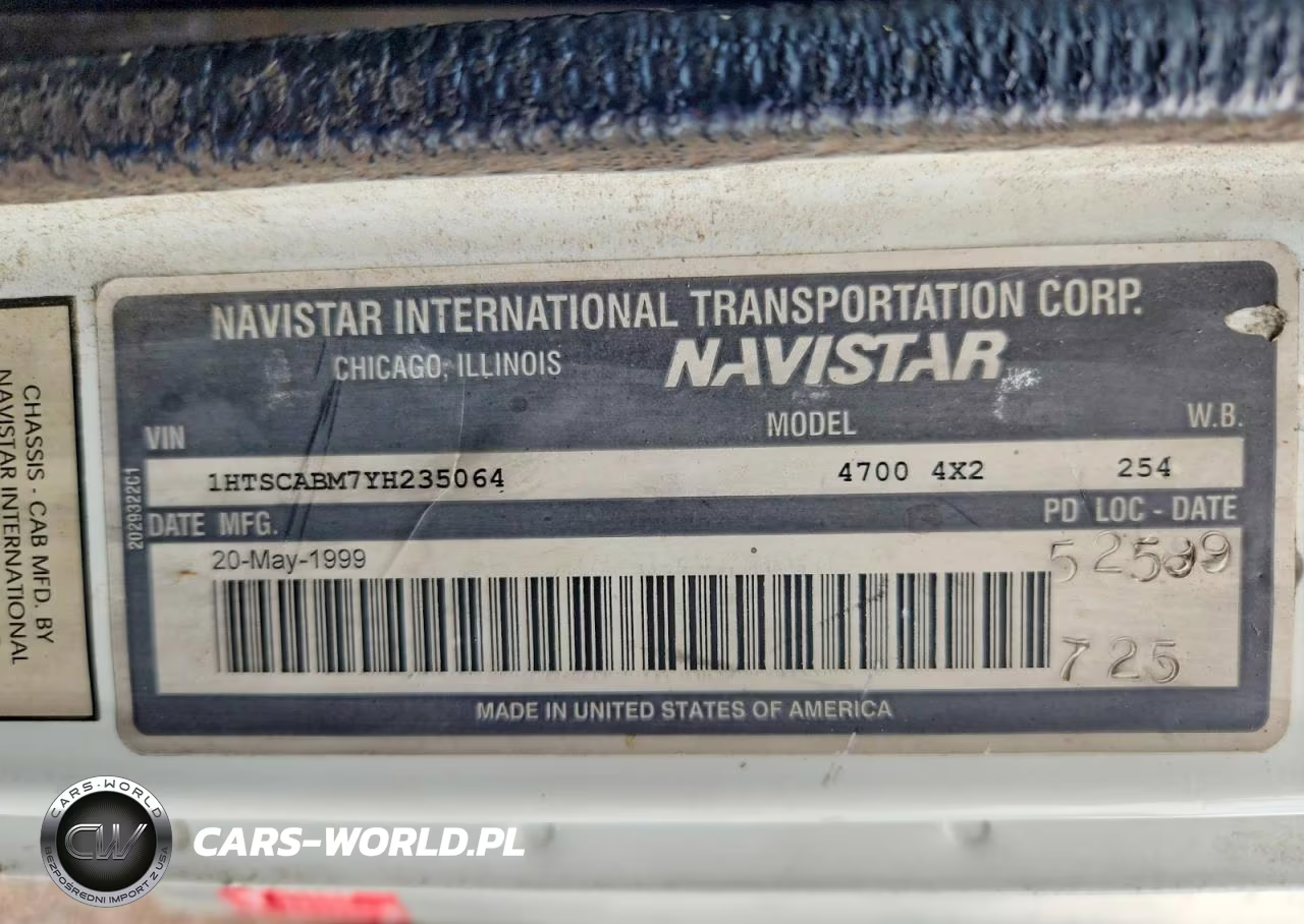 2000 International 4700 Box Truck VIN:1HTSCABM7YH235064 - 12