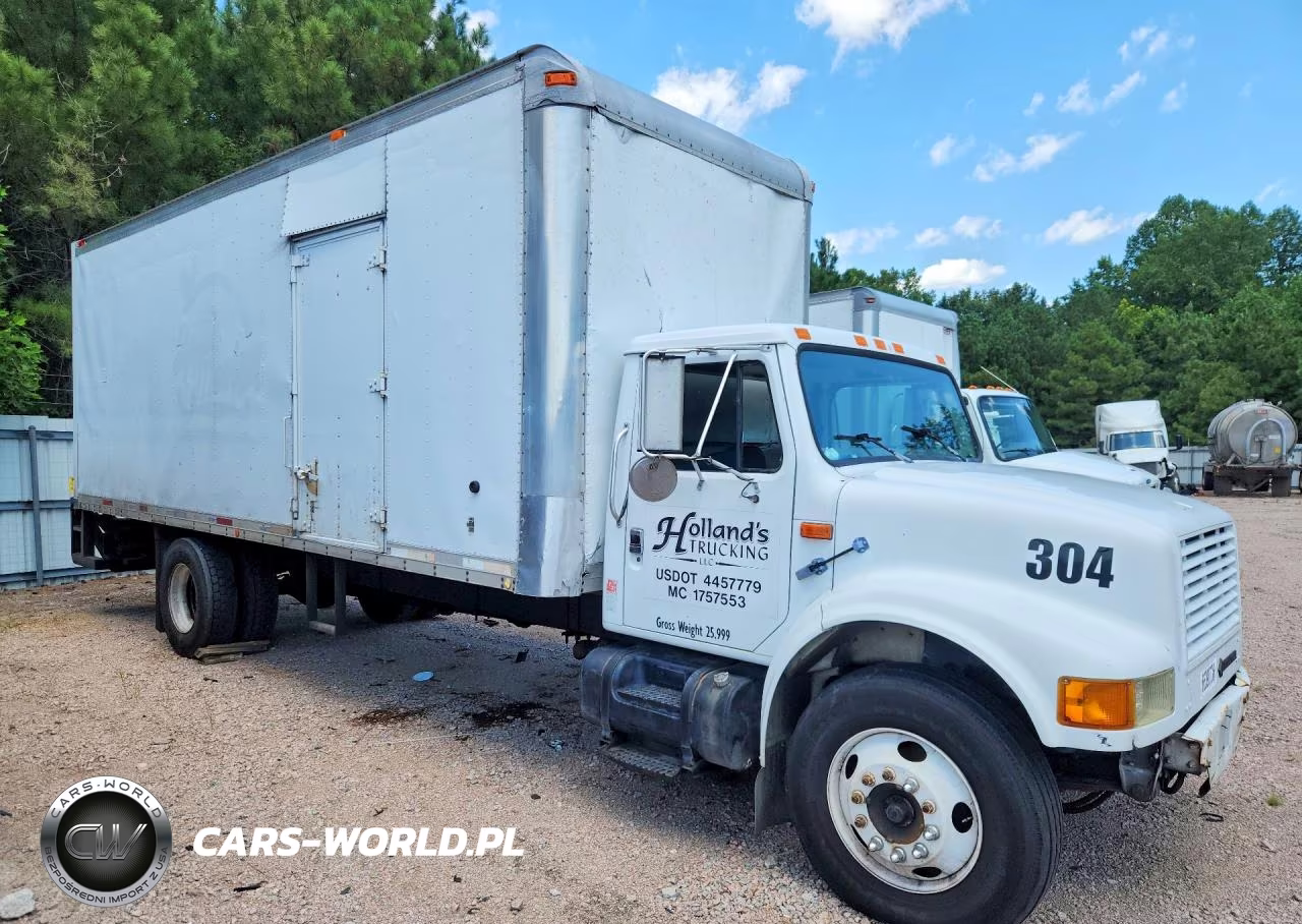 2000 International 4700 Box Truck VIN:1HTSCABM7YH235064 - 4