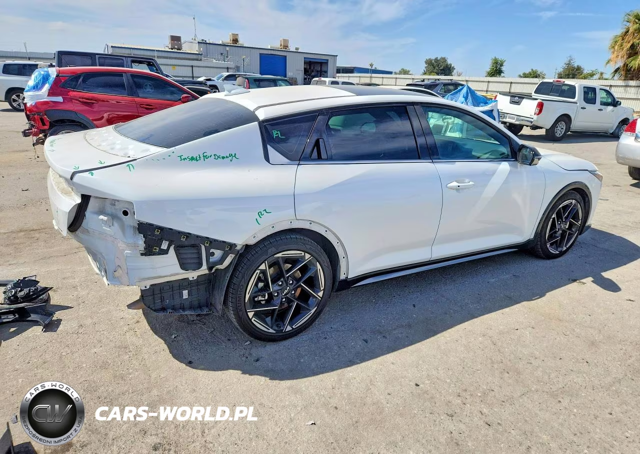 2025 Kia K4 Gt Line VIN:3KPFW4DE3SE083665 - 3