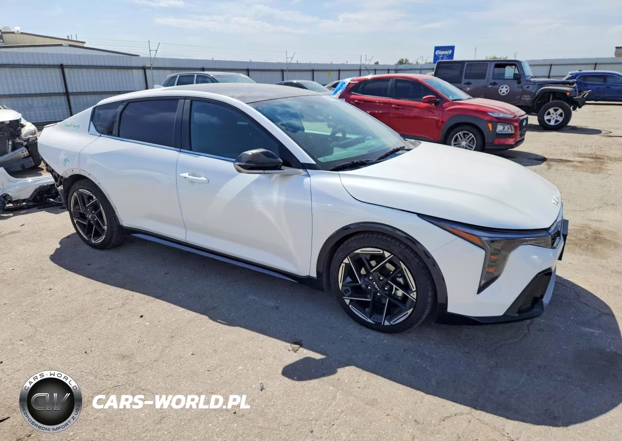 2025 Kia K4 Gt Line VIN:3KPFW4DE3SE083665 - 4