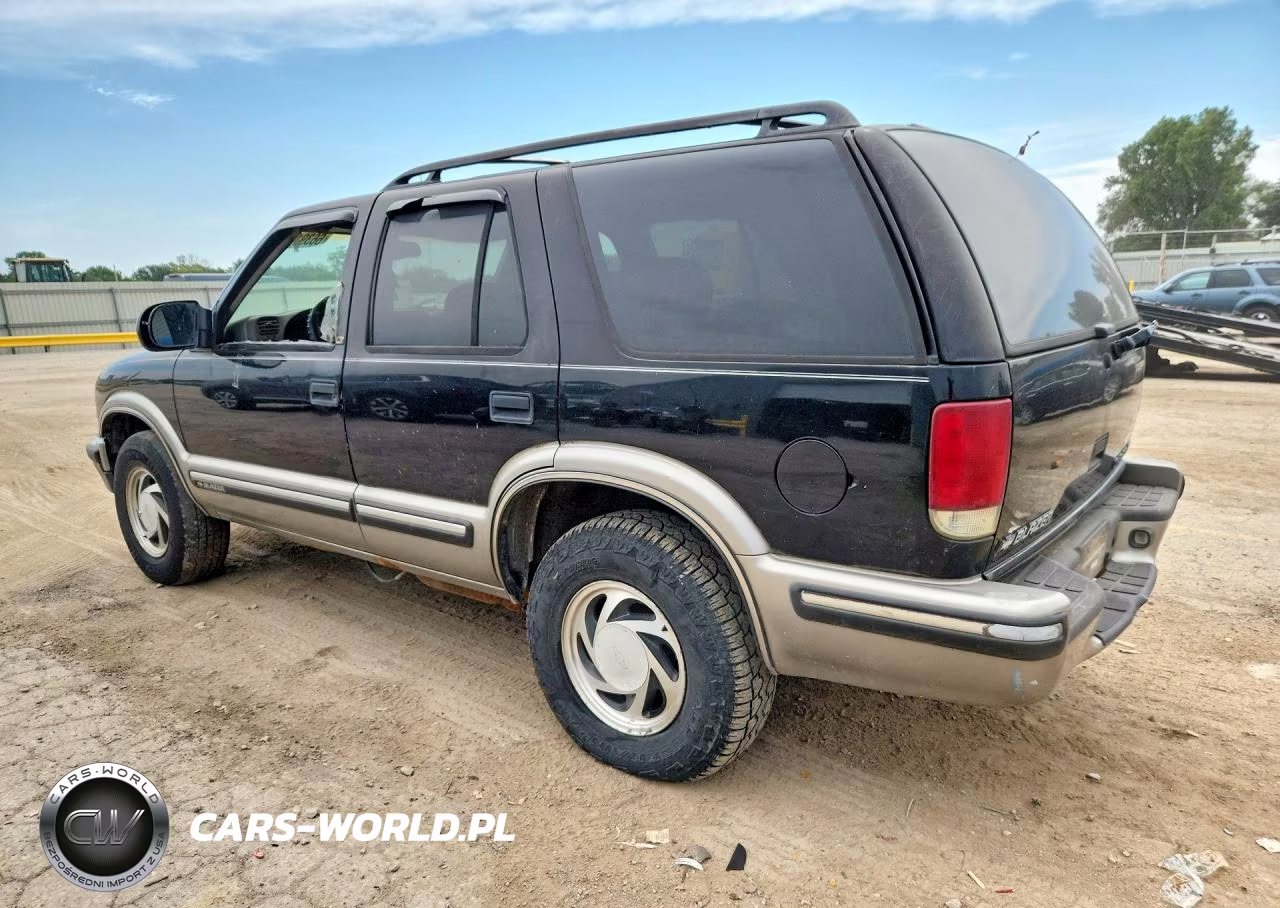 1999 Chevrolet Blazer VIN:1GNDT13W8X2203576 - 2
