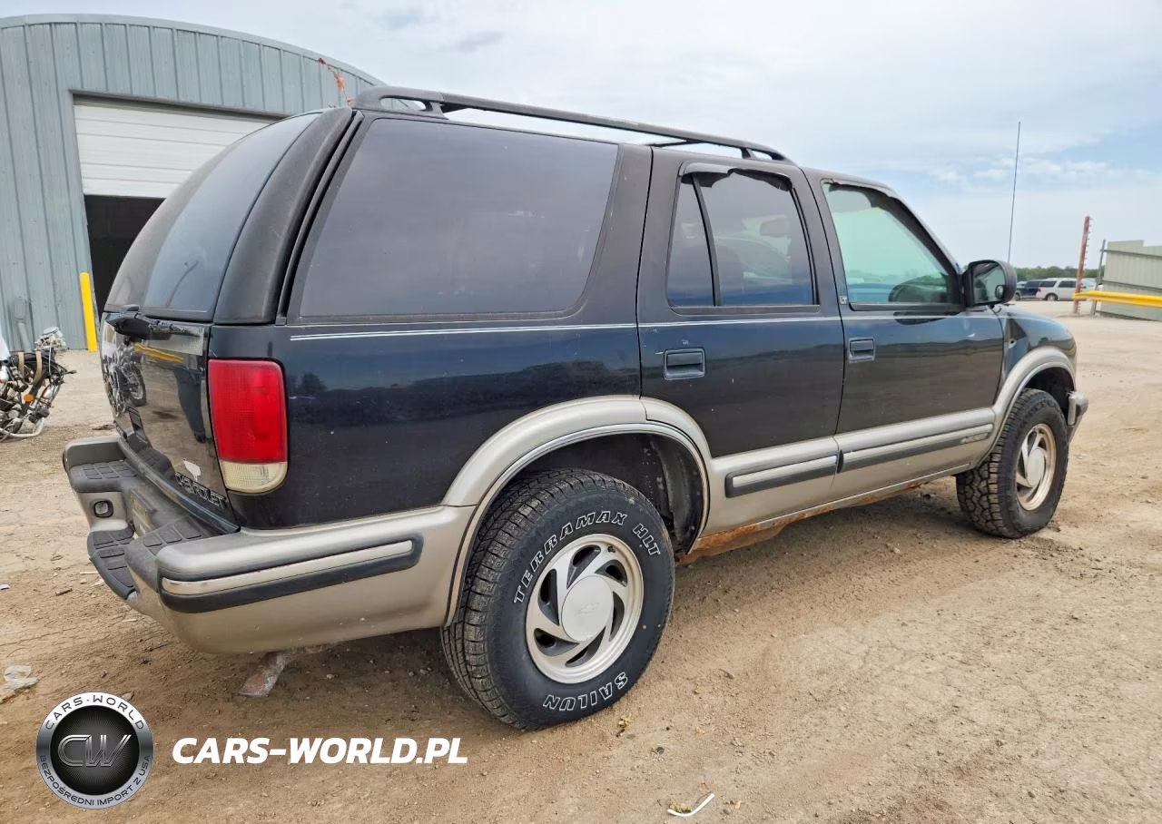 1999 Chevrolet Blazer VIN:1GNDT13W8X2203576 - 3