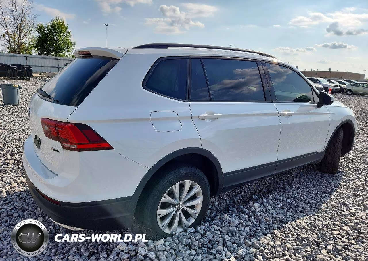 2019 Volkswagen Tiguan S VIN:3VV0B7AX2KM194112 - 3