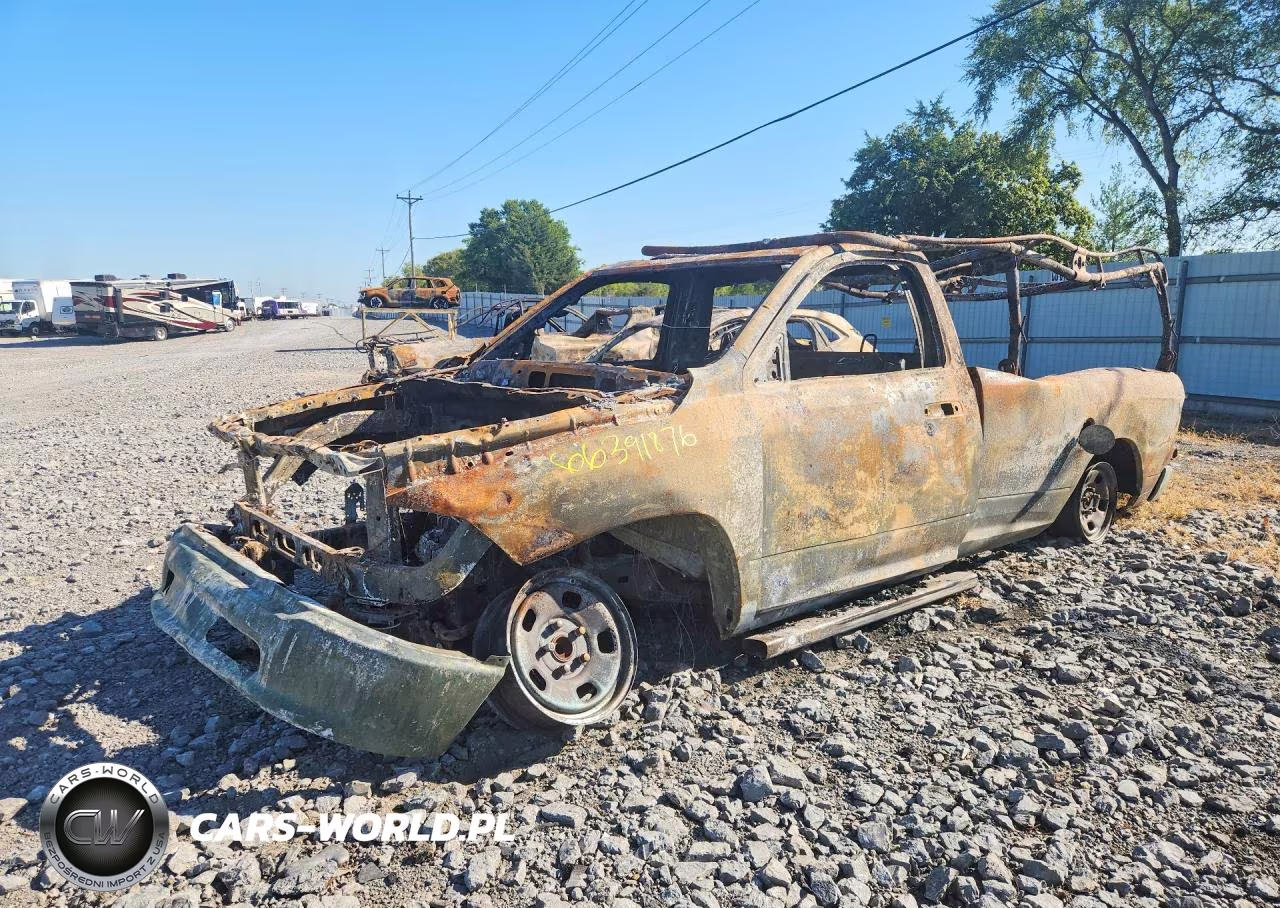 2022 Ram 1500 Classic Tradesman – zdjęcie 1 z 11