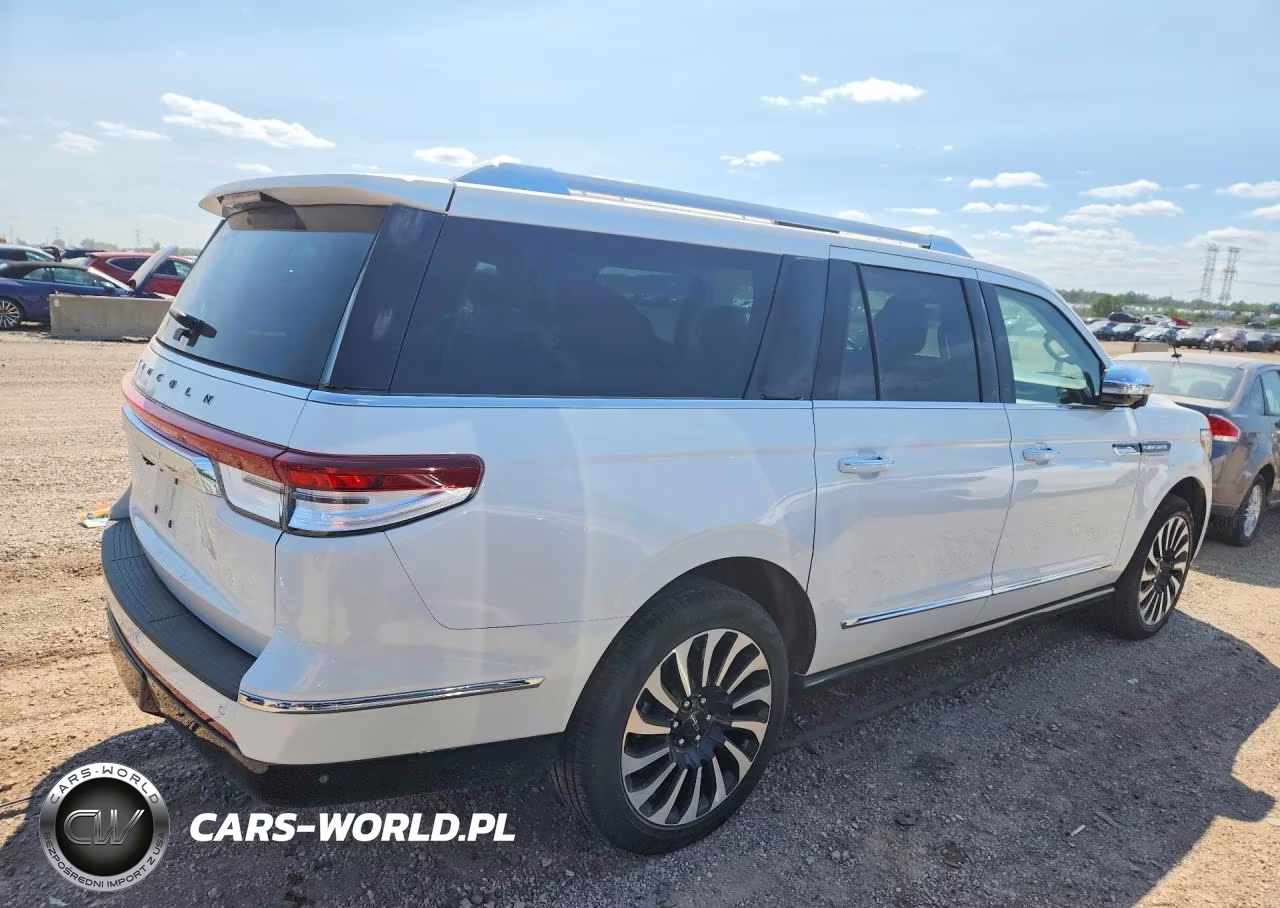 2024 Lincoln Navigator L Black Label VIN:5LMJJ3TGXREL21886 - 3
