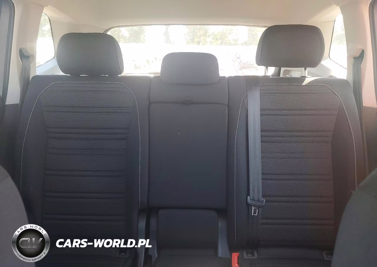2024 Volkswagen Tiguan S VIN:3VVFB7AX6RM065021 - 10