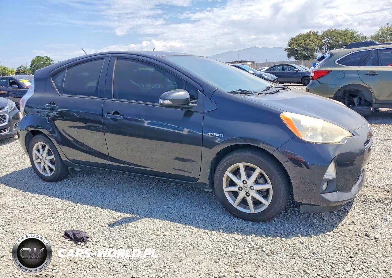 2012 Toyota Prius C Four VIN:JTDKDTB34C1021907 - 4