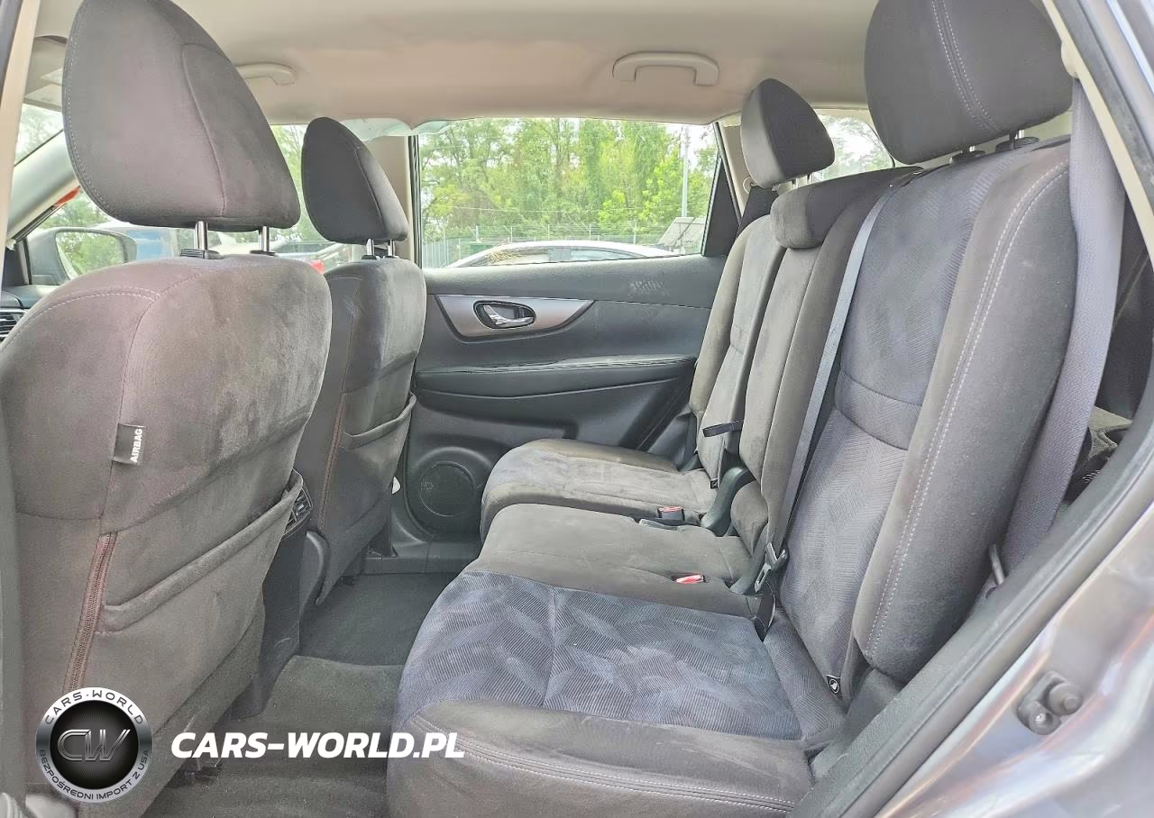 2015 Nissan Rogue S VIN:KNMAT2MT8FP565902 - 11