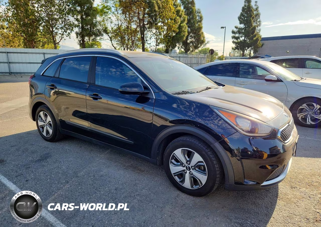 2017 Kia Niro Lx VIN:KNDCB3LC5H5098892 - 4