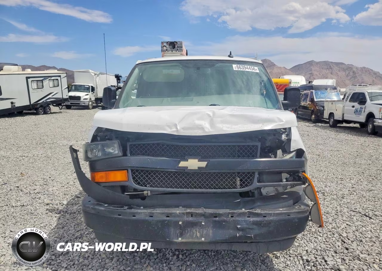 2023 Chevrolet Express G2500 VIN:1GCWGBFP6P1104521 - 5
