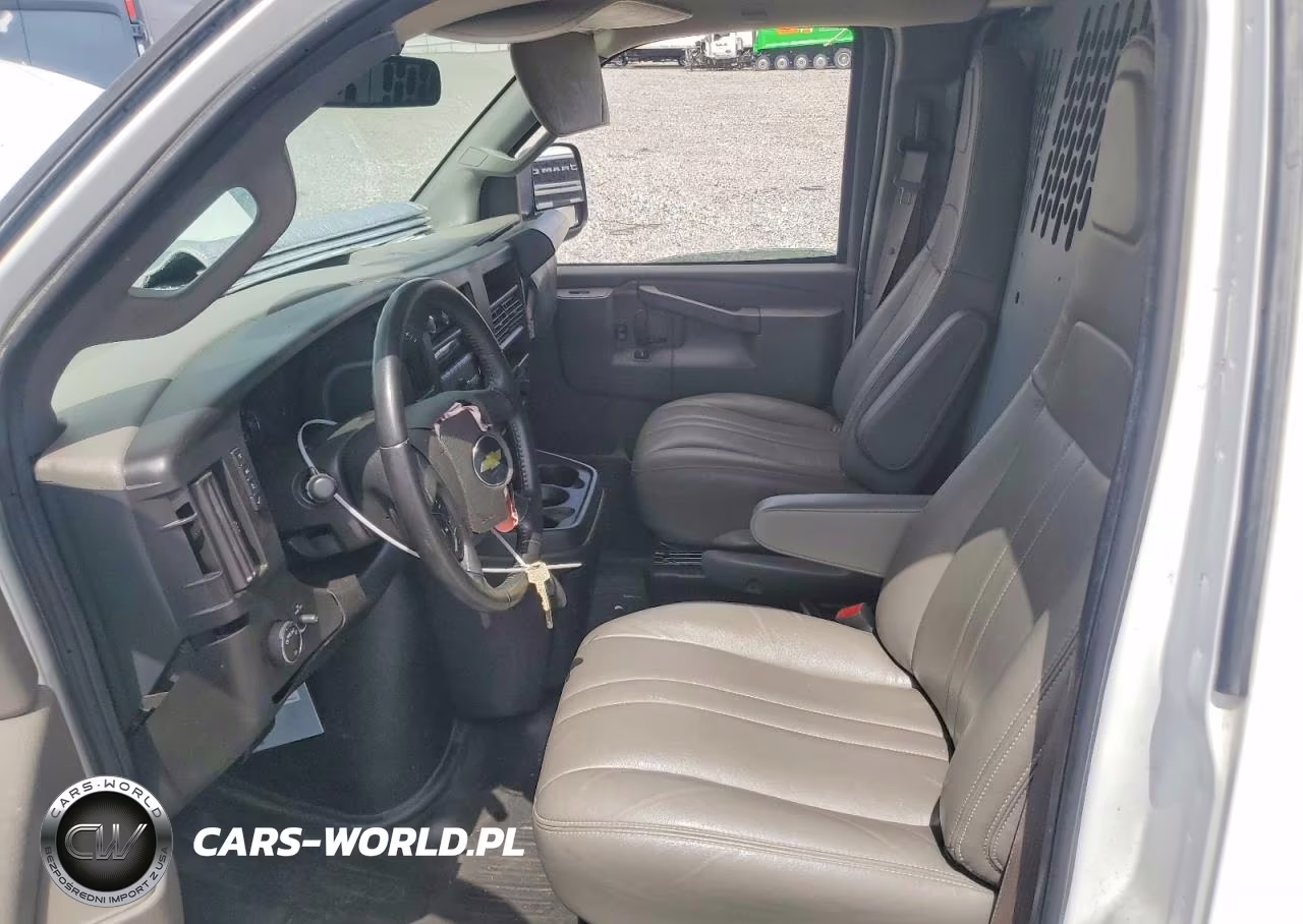 2023 Chevrolet Express G2500 VIN:1GCWGBFP6P1104521 - 7