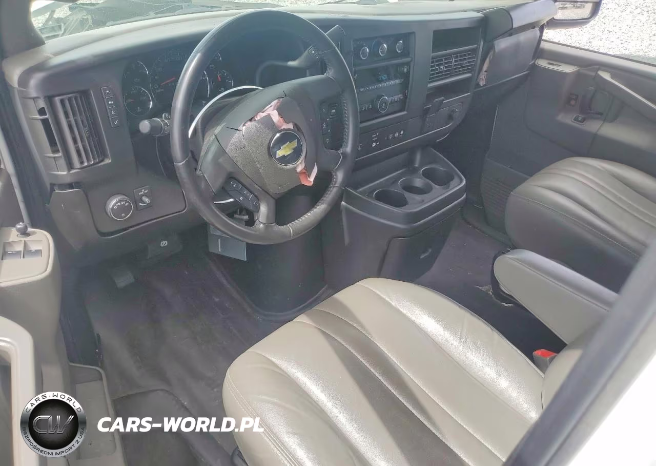2023 Chevrolet Express G2500 VIN:1GCWGBFP6P1104521 - 8