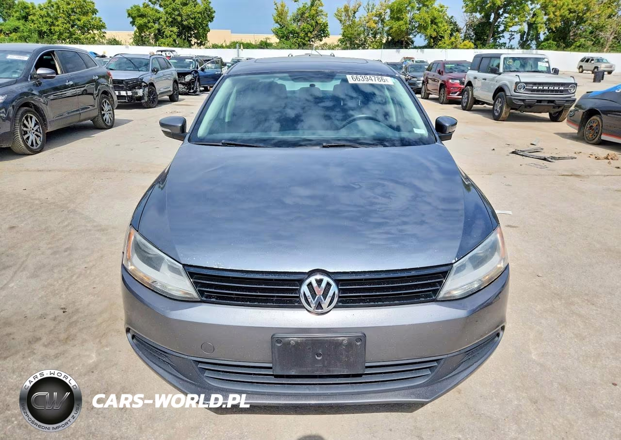 2011 Volkswagen Jetta Se VIN:3VWDX7AJ0BM355115 - 5