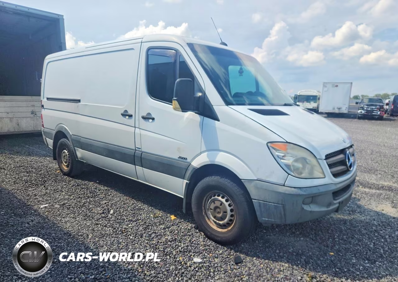 2012 Mercedes-Benz Sprinter 2500 VIN:WD3PE7CC0C5610268 - 4