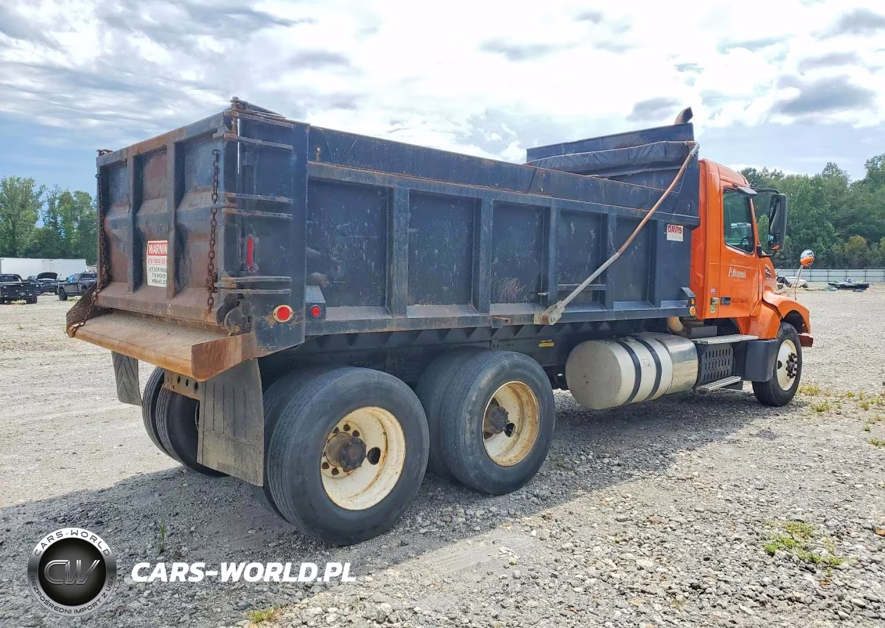 VOLVO VHD VIN:4V4KC9EGXEN151209 - 3