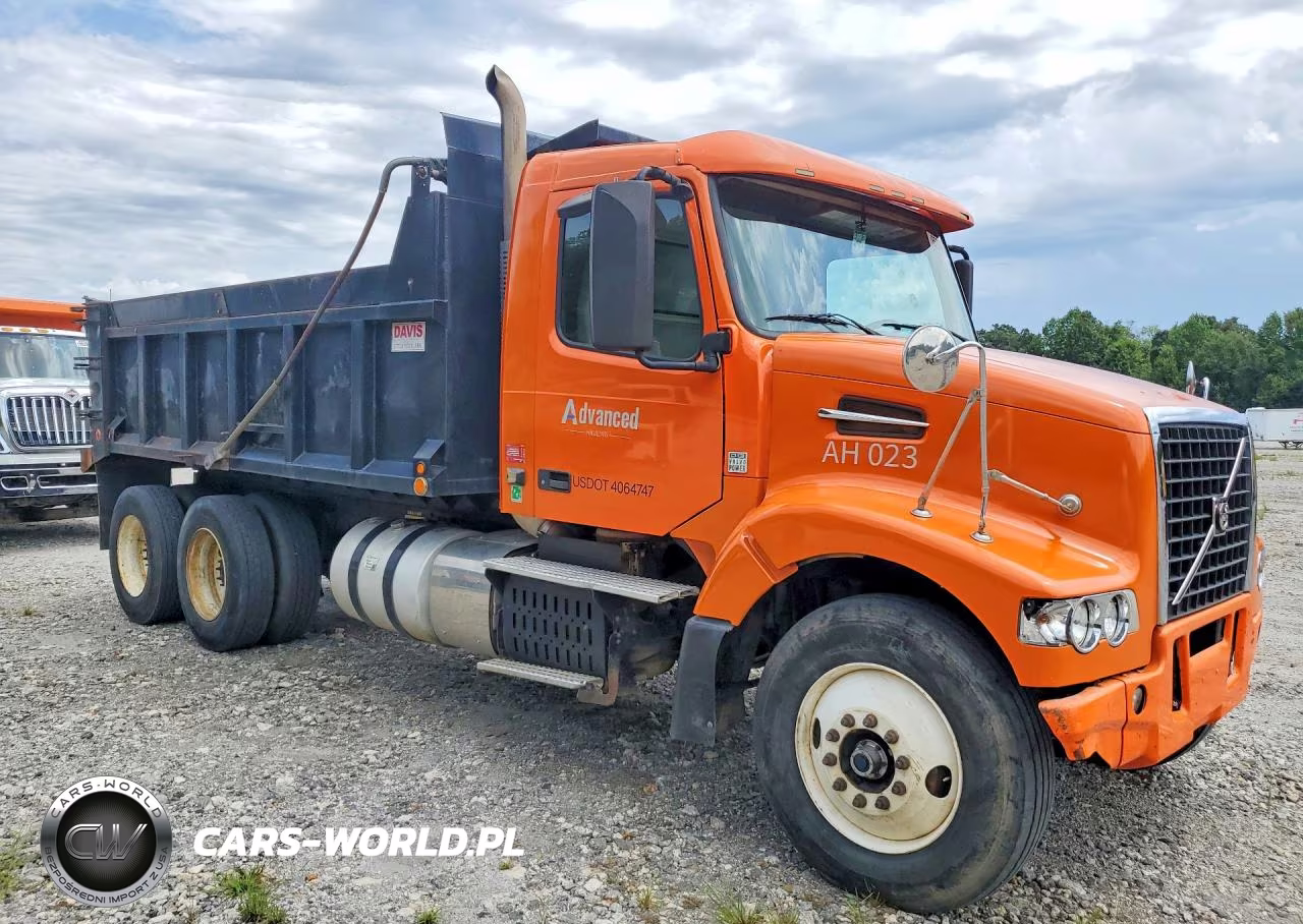 VOLVO VHD VIN:4V4KC9EGXEN151209 - 4