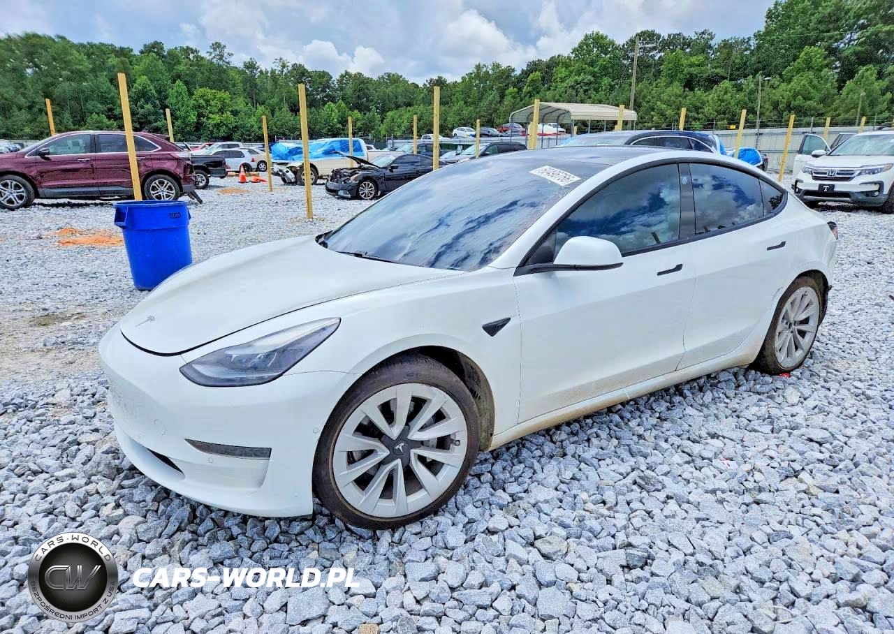 2021 Tesla Model 3 – zdjęcie 1 z 13