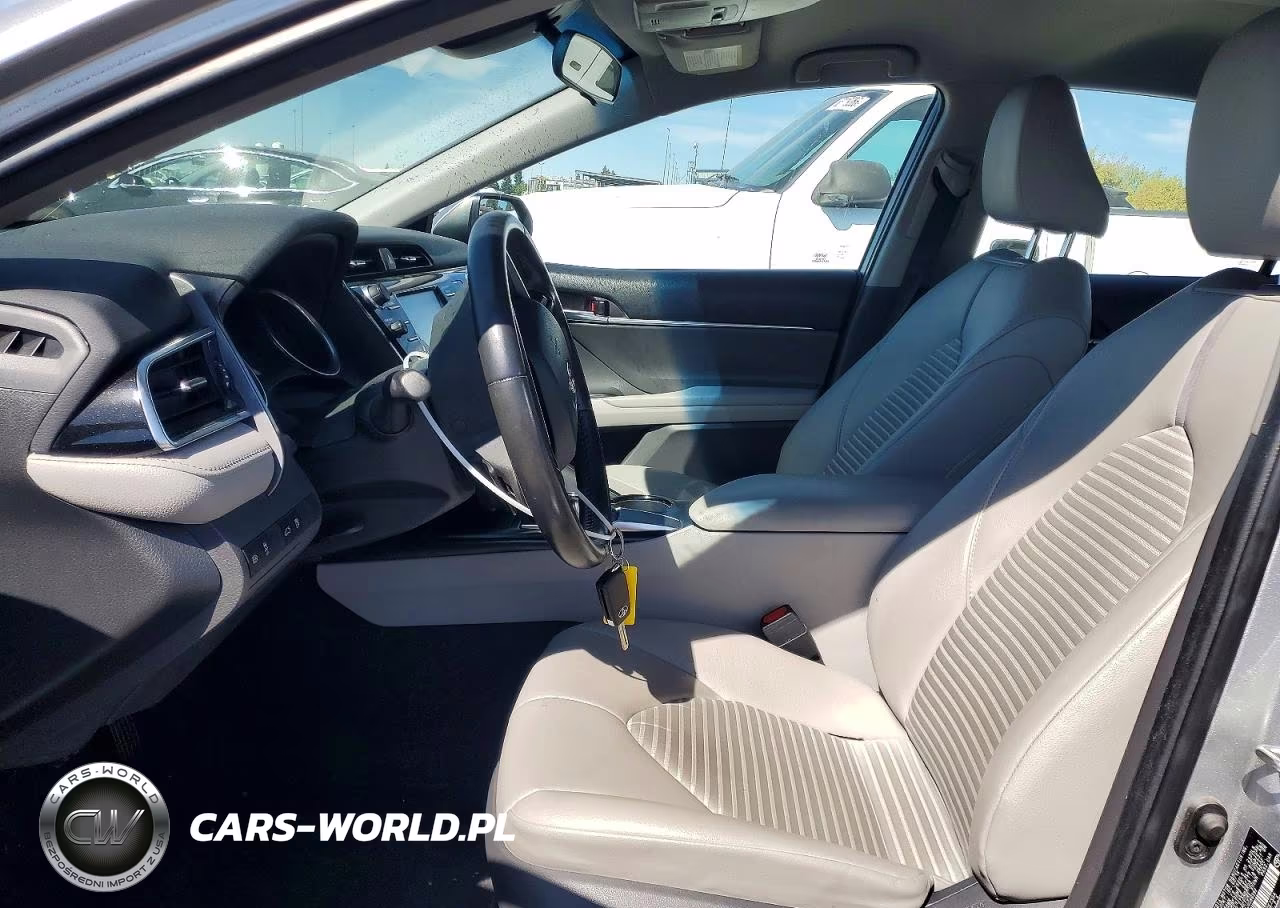 2018 Toyota Camry Se VIN:4T1B11HK1JU586392 - 7