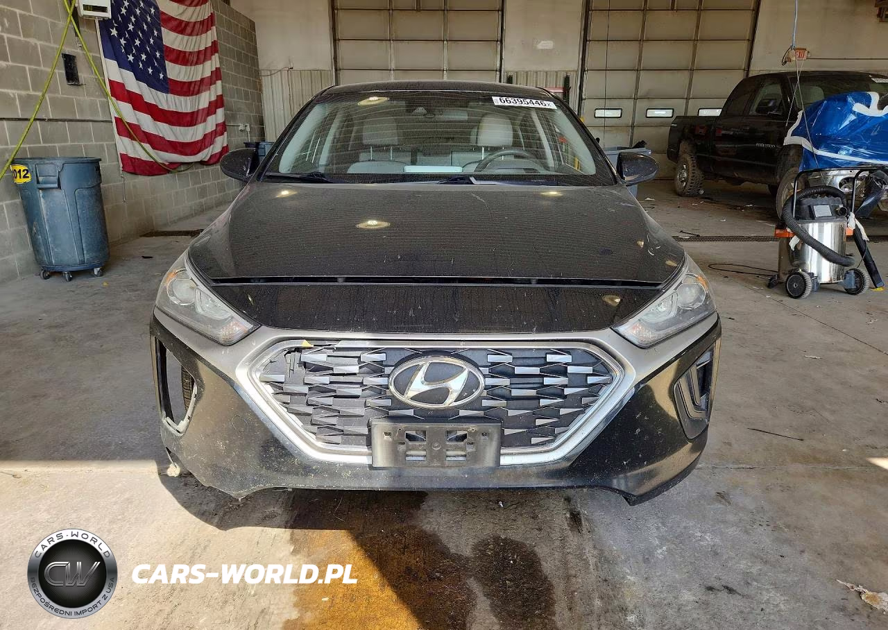 2021 Hyundai Ioniq Blue VIN:KMHC65LC6MU255079 - 5