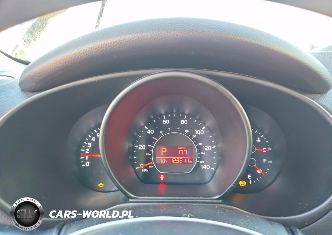2016 Kia Soul Base VIN:KNDJN2A26G7404732 - 9