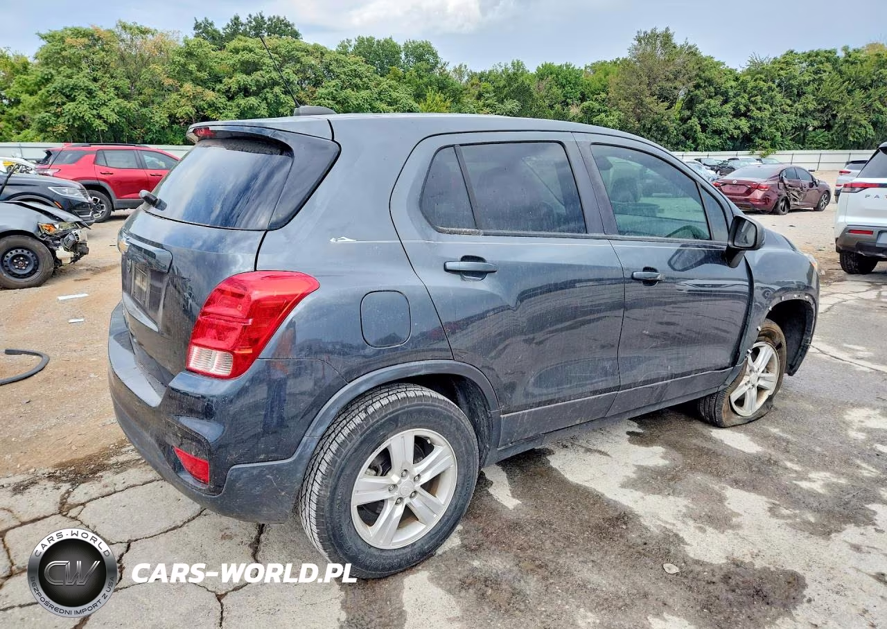 2020 Chevrolet Trax Ls VIN:3GNCJNSB1LL194381 - 3