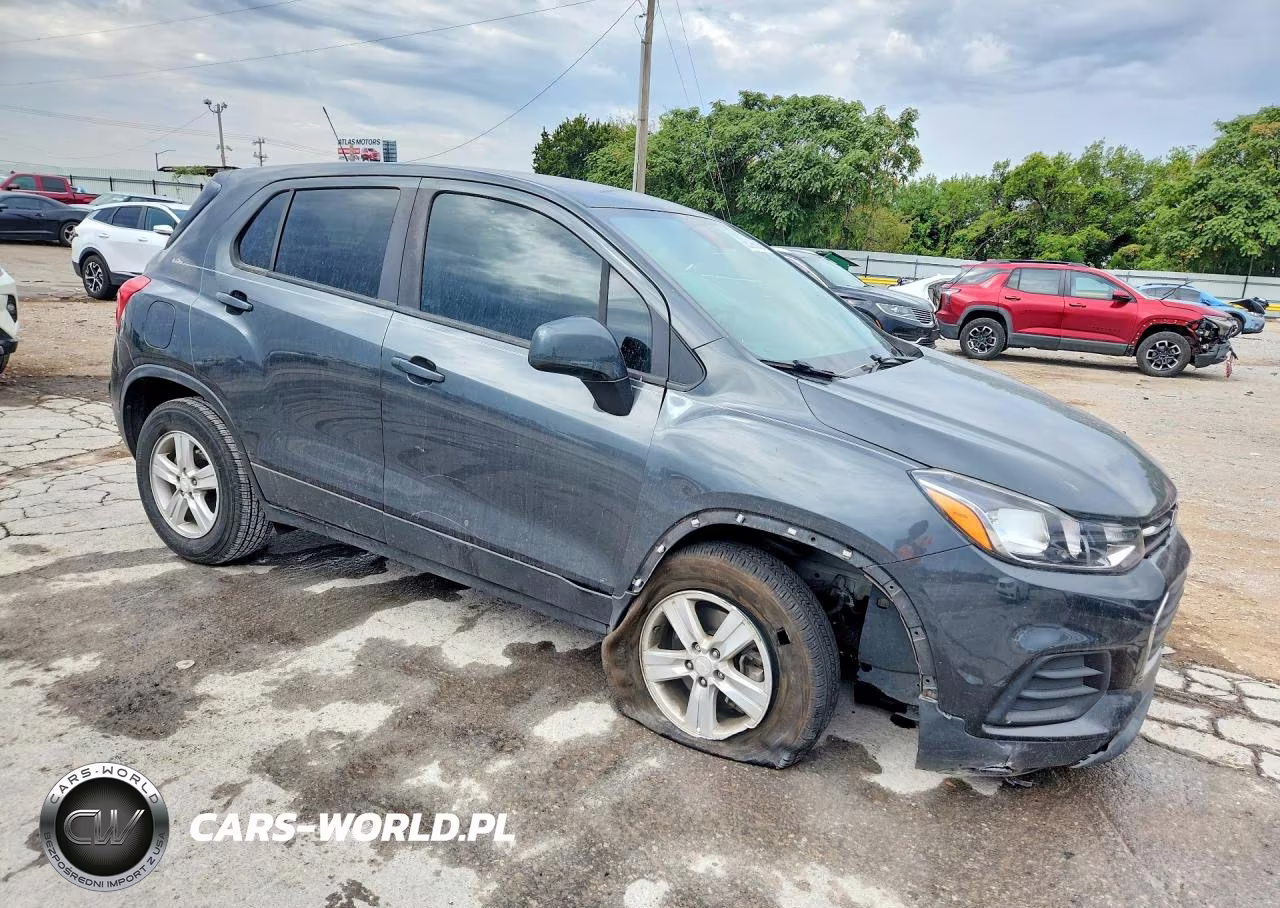 2020 Chevrolet Trax Ls VIN:3GNCJNSB1LL194381 - 4