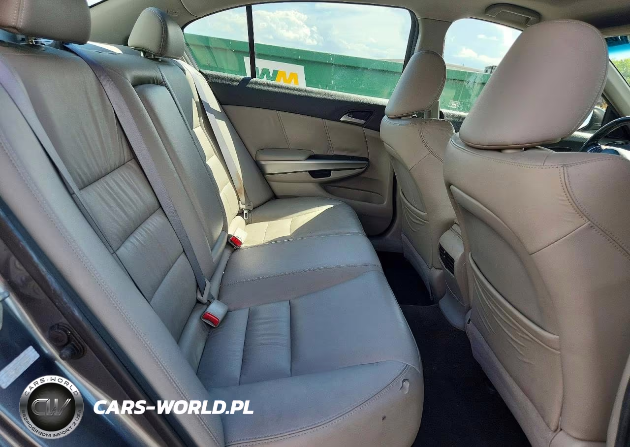 2010 Honda Accord VIN:1HGCP2F82AA122826 - 10