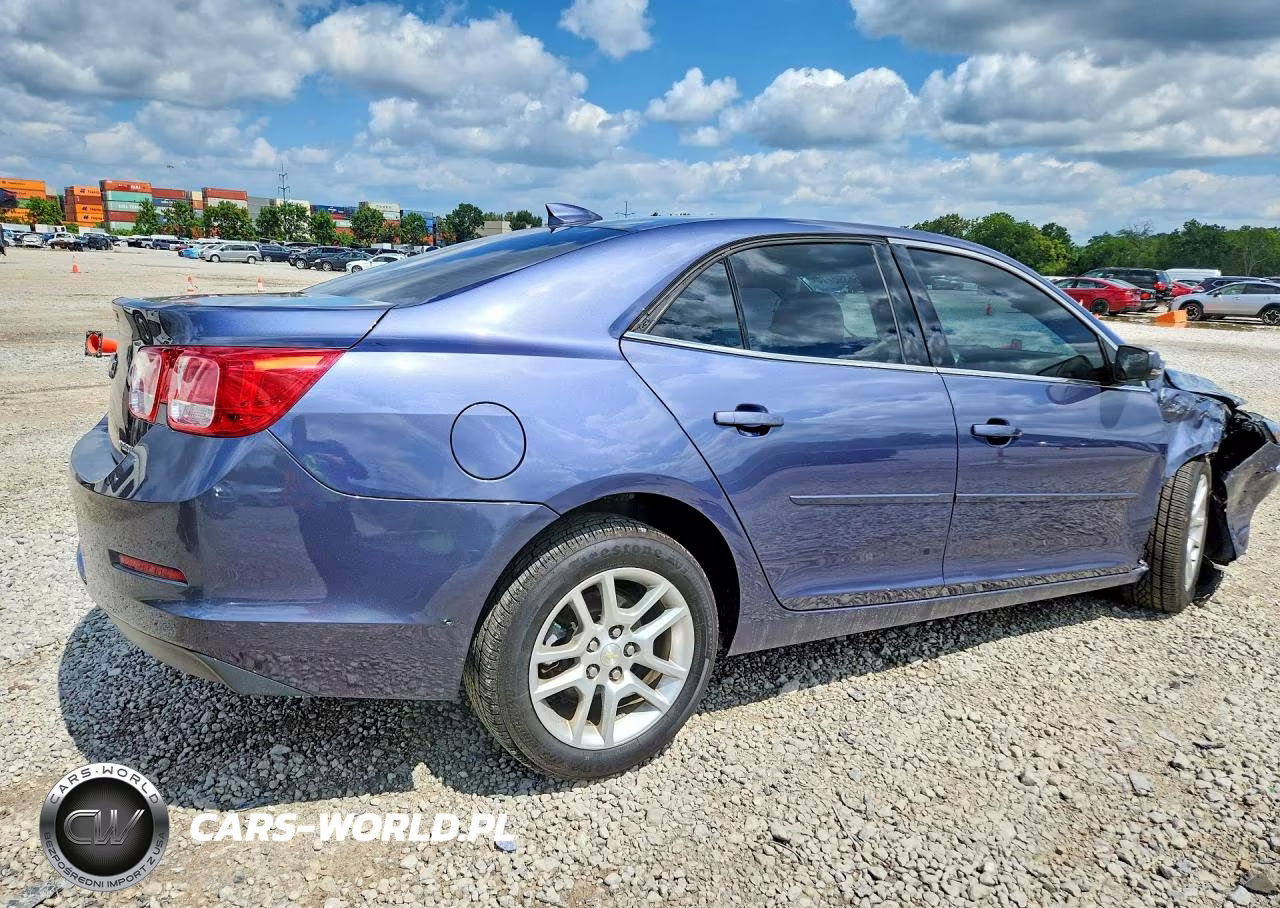 2015 Chevrolet Malibu 1Lt VIN:1G11C5SLXFF341985 - 3