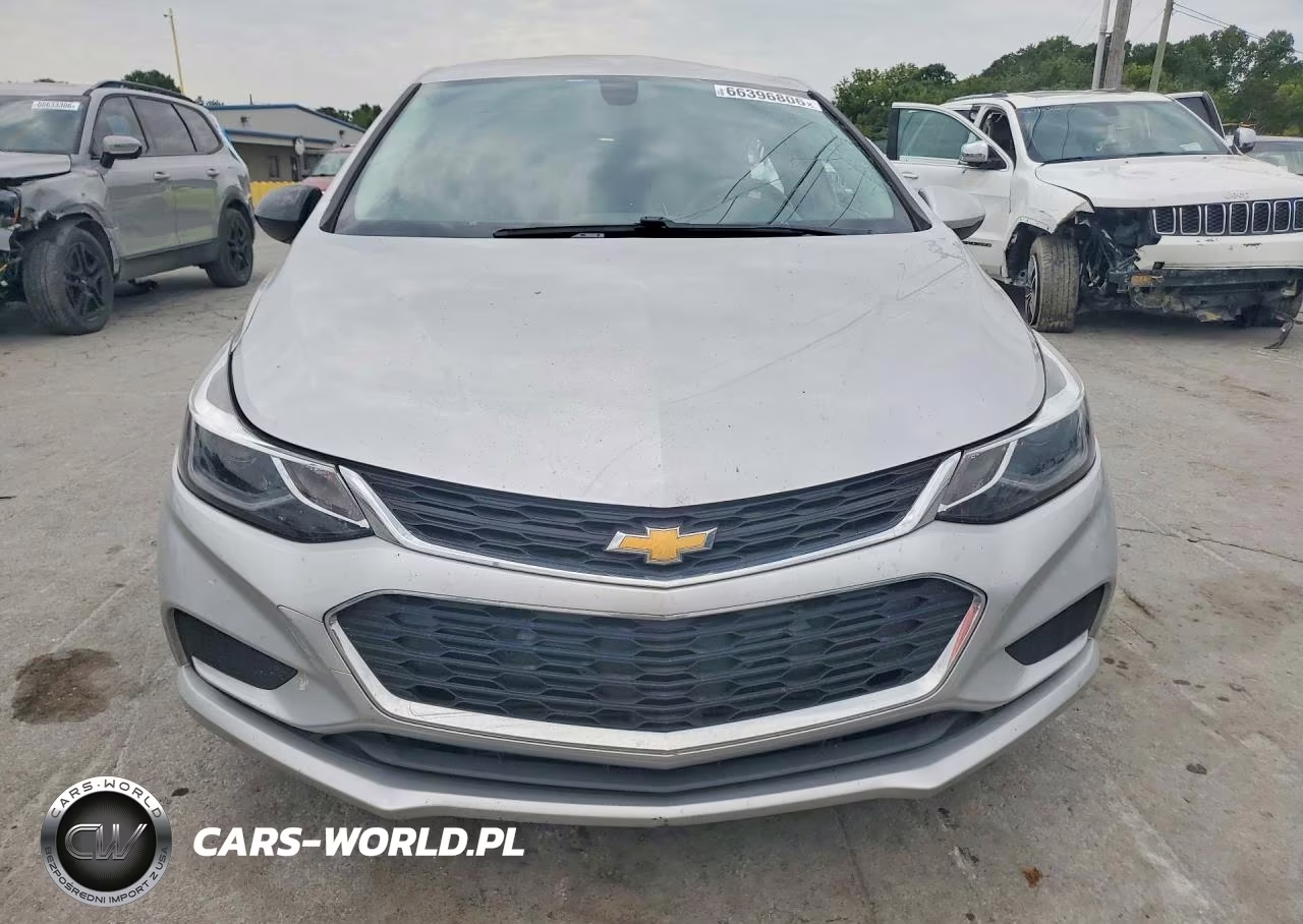 2018 Chevrolet Cruze Lt VIN:3G1BE6SM0JS655274 - 5