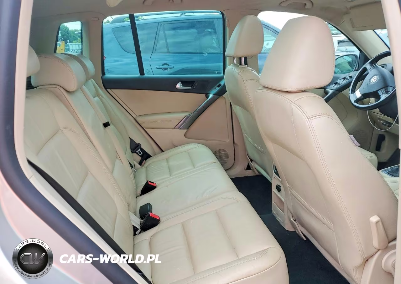2010 Volkswagen Tiguan Se VIN:WVGBV7AX9AW510212 - 11