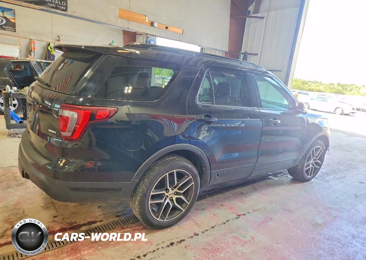 2019 Ford Explorer Sport VIN:1FM5K8GTXKGA48626 - 3
